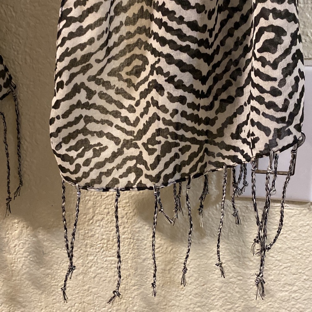Scarf - Picture 3 of 5